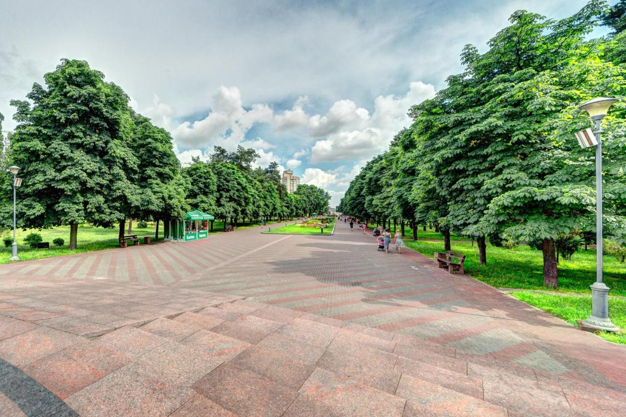 Apartment Voskresenska 18 , Парковые Озера Киев Екстериор снимка