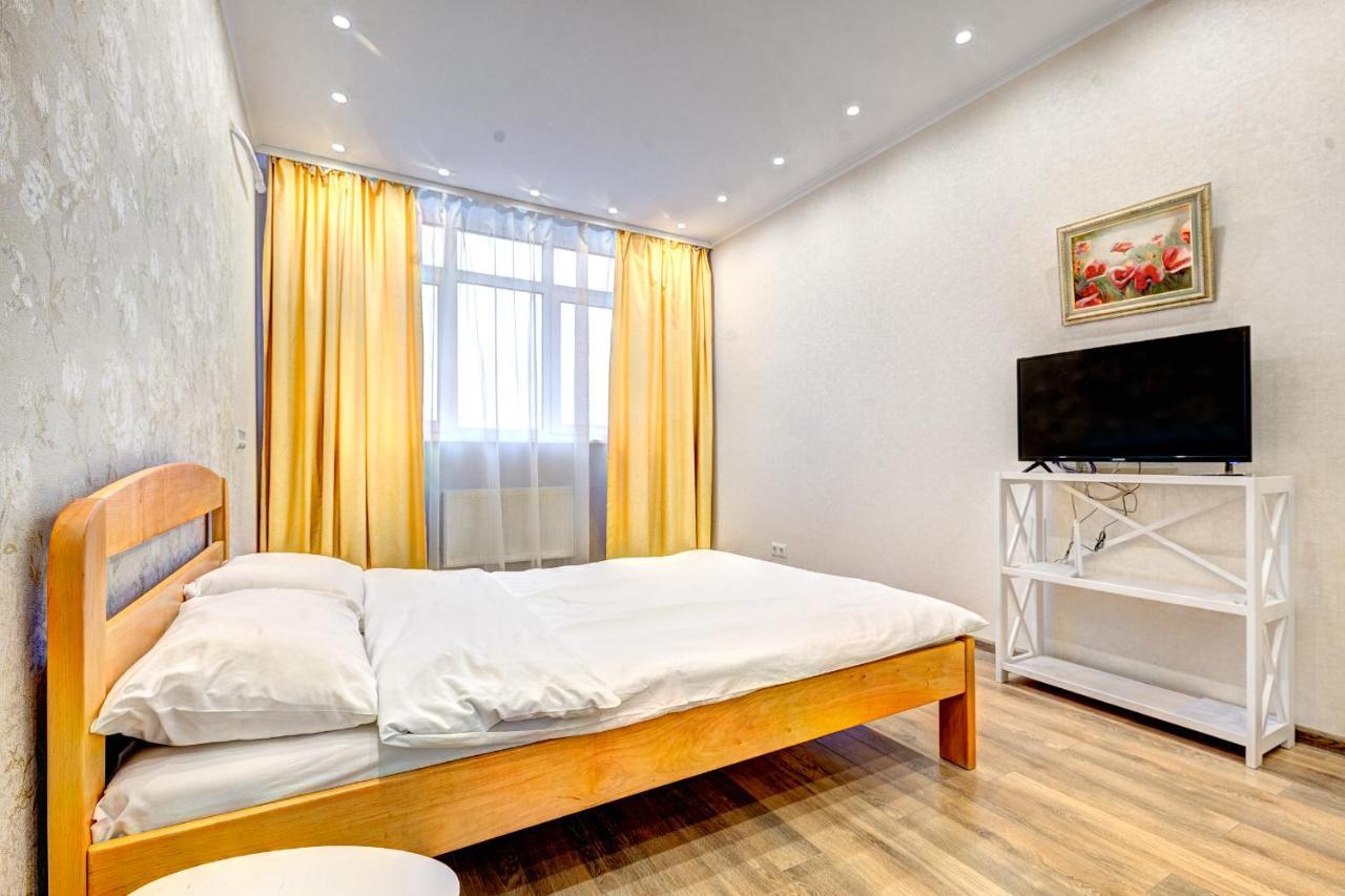 Apartment Voskresenska 18 , Парковые Озера Киев Екстериор снимка