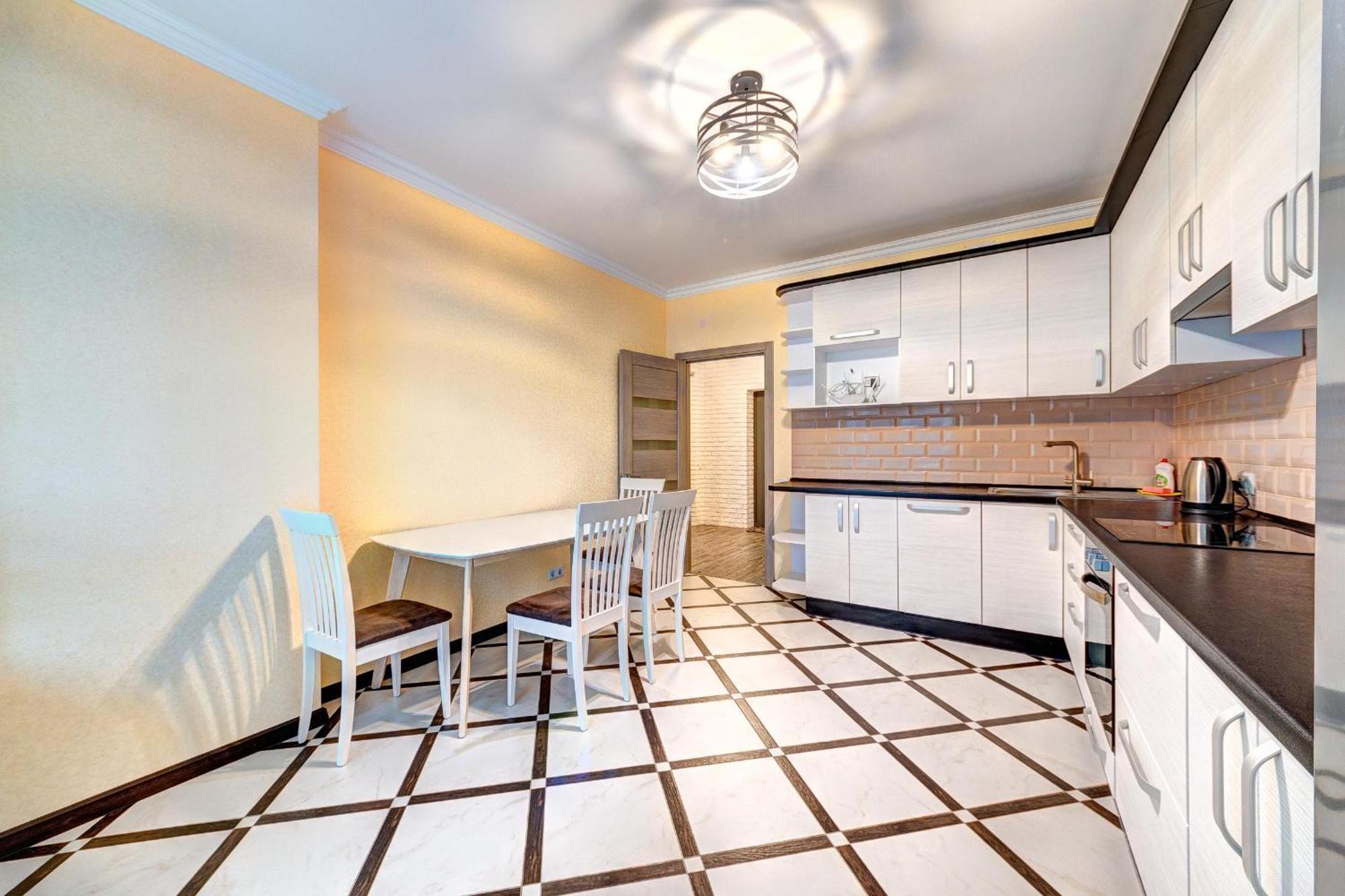 Apartment Voskresenska 18 , Парковые Озера Киев Стая снимка