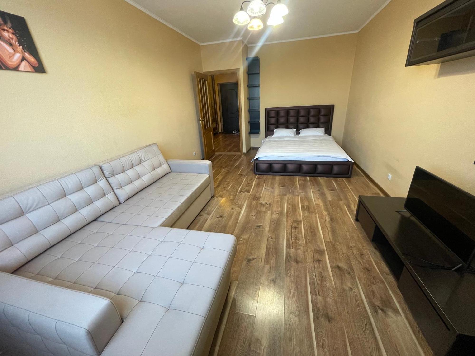Apartment Voskresenska 18 , Парковые Озера Киев Стая снимка