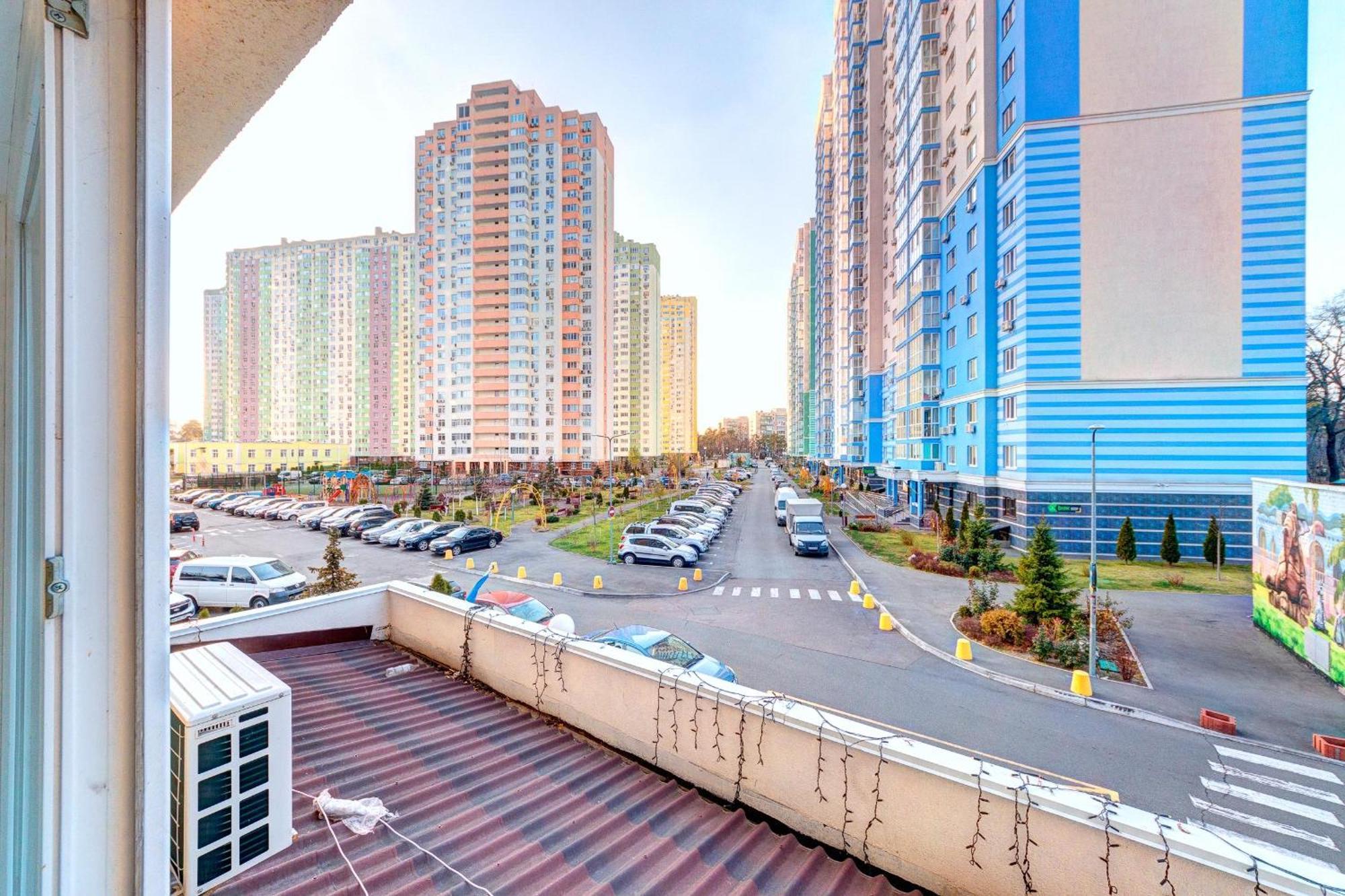 Apartment Voskresenska 18 , Парковые Озера Киев Стая снимка
